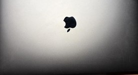 Good
													MacBook Pro 2017 (With Touch Bar) - 15" - I7, Silver, 256 GB, 16 GB, photo 4 of 10