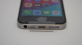 Mint
													Apple iPhone SE 1st Gen 2016 - Unlocked, Grey, 128 GB, A1662, photo 4 of 11