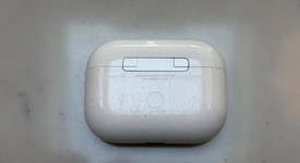 Used
													Apple AirPods Pro 2 - USB-C, photo 4 of 5