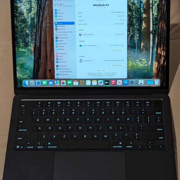 MacBook Air 2025 (M4) - 13 inch - 256 GB, Midnight, 16 GB, Apple M4