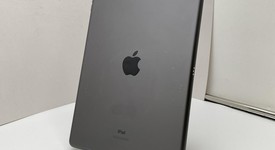 Fair
													Apple iPad 9th Gen - Unlocked, Gray, 64 GB, A2603, photo 3 of 9
