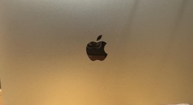 Good
													MacBook Air 2020 - 13" - I5, Silver, 256 GB, 8 GB, photo 4 of 6