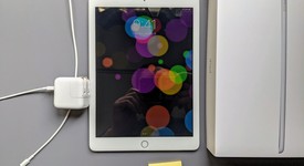 Good
													Apple iPad 6th Gen - Wi-Fi, Silver, 32 GB, A1893, photo 2 of 6