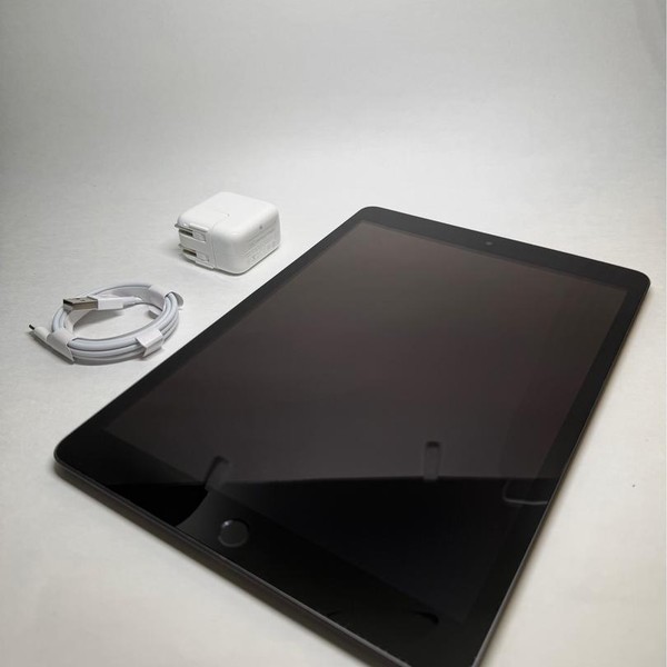 Apple iPad (9th Gen) - Wi-Fi, 64 GB, Gray, A2602