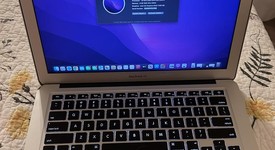 Good
													MacBook Air 2017 - 13" - I5, Silver, 128 GB, 8 GB, photo 1 of 10