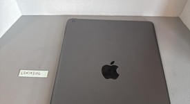 Good
													Apple iPad 8th Gen - Wi-Fi, Gray, 32 GB, A2270, photo 3 of 5
