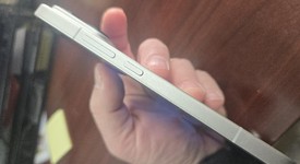 Mint
													Xiaomi 17 Pro Max - Unlocked Non-US, White, 512 GB, 16 GB, photo 5 of 9