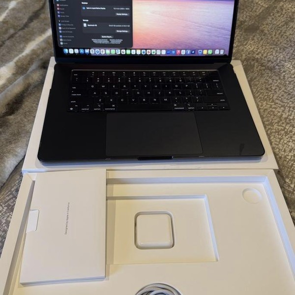 MacBook Air 2023 (M2) - 15 inch - 256 GB, Midnight, 8 GB, Apple M2