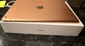 Good
													Apple iPad 6th Gen - Wi-Fi, Gold, 32 GB, A1893, photo 2 of 7