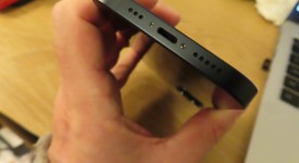 Mint
													Apple iPhone 13 - T-Mobile, Midnight, 128 GB, A2482, photo 4 of 7