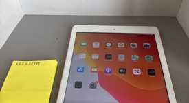 Fair
													Apple iPad 6th Gen - Wi-Fi, Gold, 128 GB, A1893, photo 1 of 5