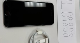 Mint
													Apple iPhone SE 3rd Gen 2022 - Unlocked, Midnight, 64 GB, A2595, photo 4 of 7