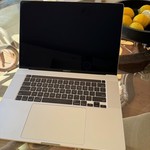Good MacBook Pro 2019 - 16 inch - 512 GB, Silver, 16 GB, Intel Core i7