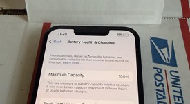 Mint
													Apple iPhone 13 - Unlocked, Midnight, 128 GB, A2482, photo 2 of 14