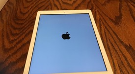 Mint
													Apple iPad 5th Gen - Wi-Fi, Silver, 128 GB, A1822, photo 1 of 13