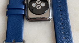 Good
													Apple Watch Series 3 42mm - Unlocked, Silver, A1861, Stainless, photo 2 of 9