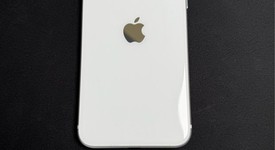 Fair
													Apple iPhone SE 2nd Gen 2020 - Unlocked, White, 64 GB, A2275, photo 1 of 7