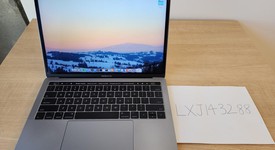 Good
													MacBook Pro 2017 (With Touch Bar) - 13" - I7, Gray, 512 GB, 16 GB, photo 1 of 32
