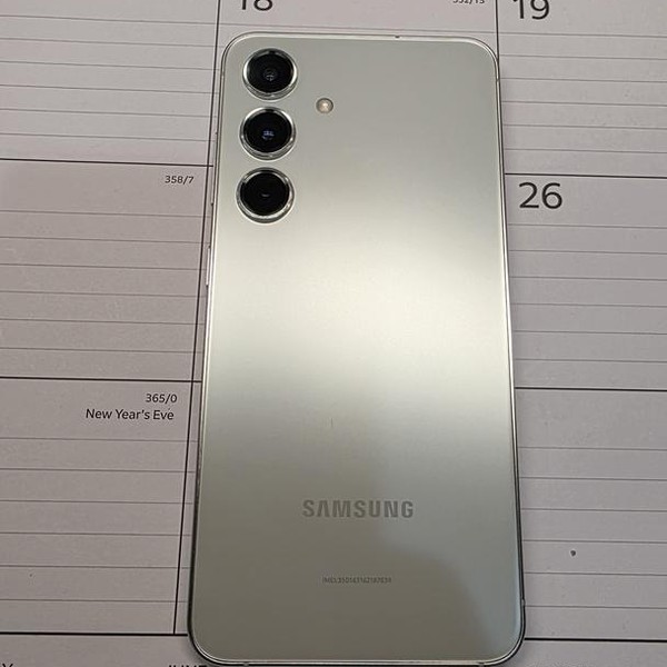 Samsung Galaxy S24 - Unlocked, 128 GB, Gray, 8 GB, SM-S921U1