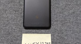 Good
													Google Pixel 2 XL - Unlocked, Black, 64 GB, Google Edition, photo 3 of 6