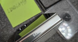 Good
													Samsung Galaxy Z Flip5 - Unlocked, Cream, 512 GB, 8 GB, SM-F731U1, photo 4 of 16