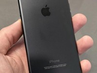 Apple iPhone 7