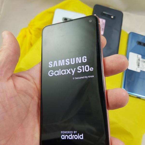 Samsung Galaxy S10e - Verizon, 128 GB, Black, 6 GB, SM-G970U