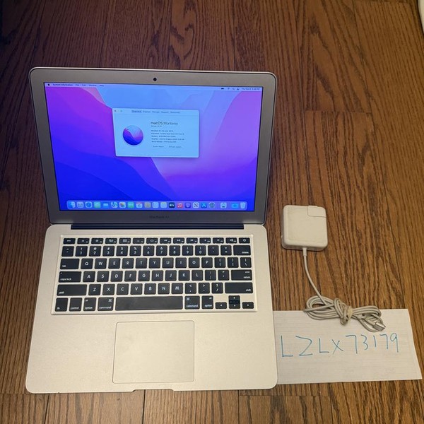 MacBook Air 2017 - 13 inch - I5, Silver, 128 GB, 8 GB