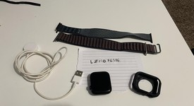 Good
													Apple Watch SE 2nd Gen 44mm - Unlocked, Midnight, A2727 - Cellular, Aluminum, photo 2 of 13