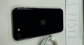 Mint
													Apple iPhone SE 3rd Gen 2022 - Unlocked, Midnight, 64 GB, A2595, photo 3 of 7