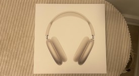 New
													Apple AirPods Max USB-C - Starlight, photo 1 of 6