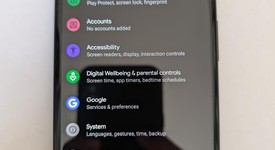 Mint
													Google Pixel 2 XL - Unlocked, Black, 64 GB, Google Edition, photo 1 of 6