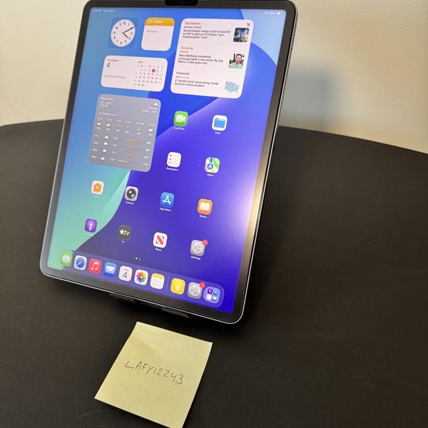 Apple iPad Pro 12.9 inch 6th Gen 2022 - Wi-Fi, 128 GB, Gray