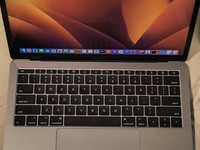 MacBook Pro 2017 (No Touch Bar) - 13"