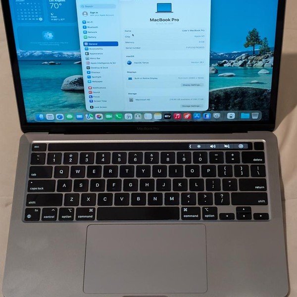 MacBook Pro 2020 - 13 inch - 256 GB, Gray, 8 GB, Apple M1