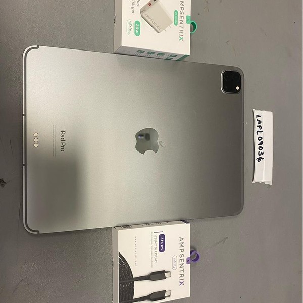Apple iPad Pro 11 inch 4th Gen 2022 - Unlocked, 128 GB, Gray