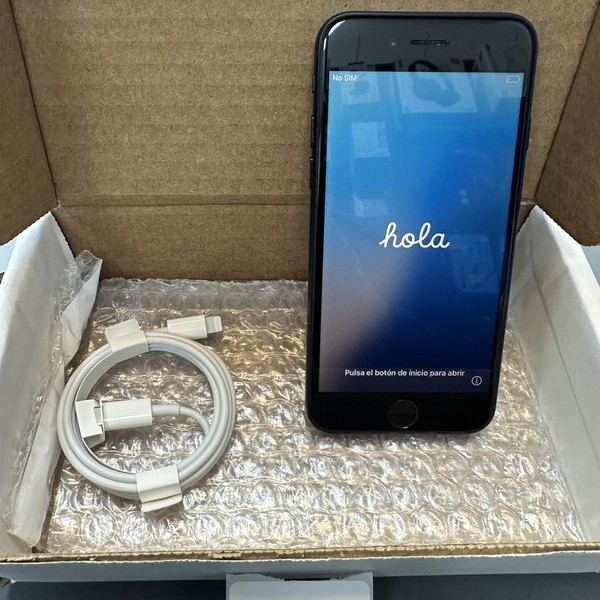 Apple iPhone SE 3rd Gen 2022 - Unlocked, 64 GB, Midnight, A2595