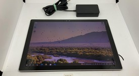 Good
													Microsoft Surface Pro 4 - 12.3 Inch - Wi-Fi, Black & Silver, 128 GB, 4 GB, photo 1 of 8