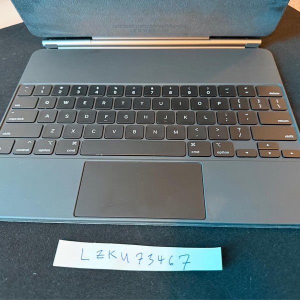 Apple Magic Keyboard for iPad Pro - Black