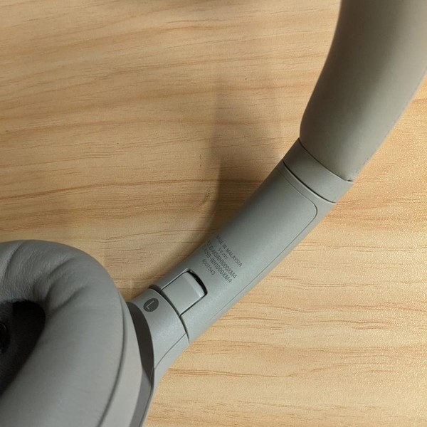 Sony WH-1000XM4 - Silver