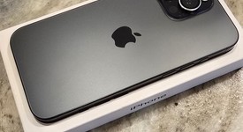 Mint
													Apple iPhone 16 Pro Max - Unlocked, Black, 256 GB, A3084, photo 3 of 13