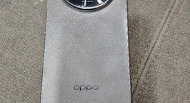 Mint
													Oppo Find N5 - Unlocked Non-US, Cosmic Black, 512 GB, 16 GB, photo 2 of 14