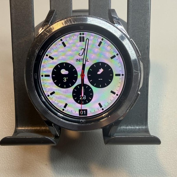 Samsung Galaxy Watch4 Classic - Unlocked, Silver, 42mm