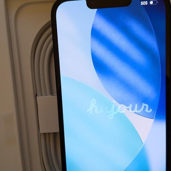 Apple iPhone 16e - Metro by T-Mobile, 128 GB, Black, A3212