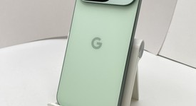 Good
													Google Pixel 9 - Unlocked, Wintergreen, 256 GB, 12 GB, G2YBB, photo 3 of 5