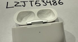 Used
													Apple AirPods Pro 2nd Gen - Lightning, photo 3 of 12