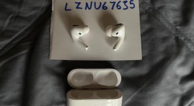Used
													Apple AirPods Pro - MagSafe Case, photo 3 of 4