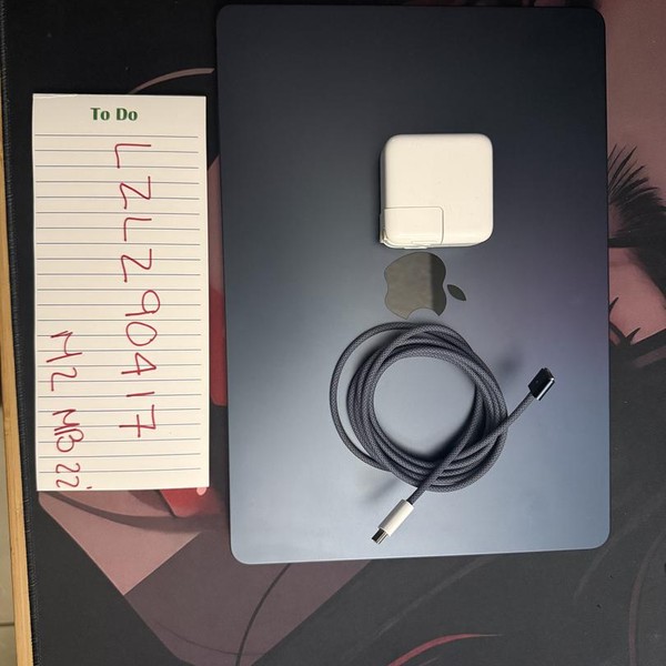 MacBook Air 2022 (M2) - 13 inch - 256 GB, Midnight, 8 GB, Apple M2