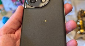 Mint
													OnePlus 11 - Unlocked, Black, 256 GB, 16 GB, CPH2451, photo 3 of 9