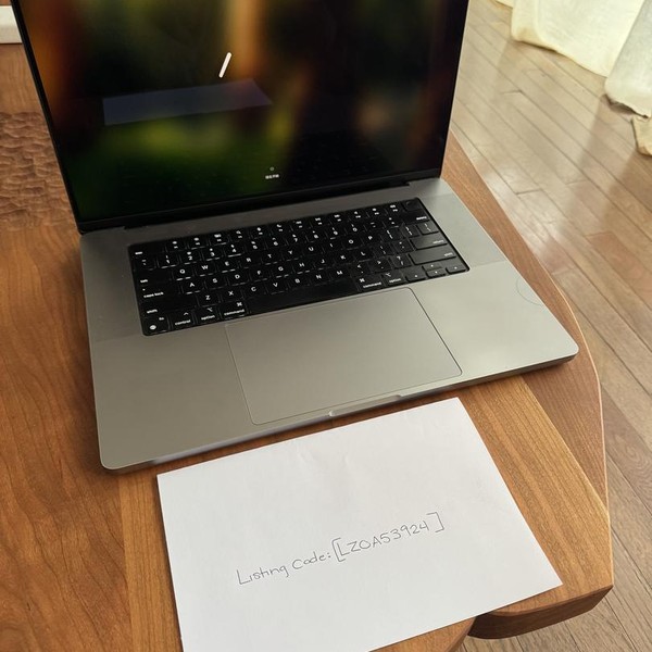 MacBook Pro 2021 - 16 inch - Apple M1 Pro 10-core, Silver, 2 TB, 16 GB